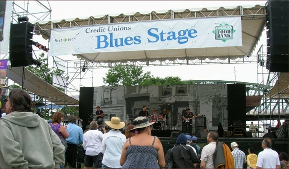 LA Smith at Riverfront Festival